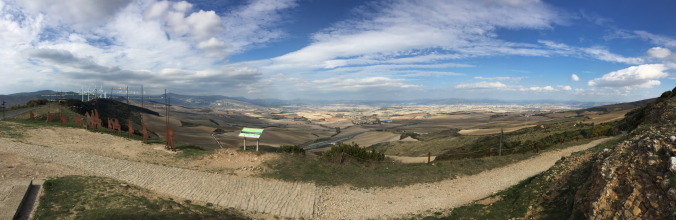 The vista of Alto de Perdón.